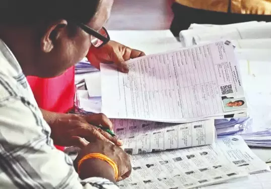 EC clarifies what to do if name missing from draft electoral roll EC clarifies what to do if name missing from draft electoral roll