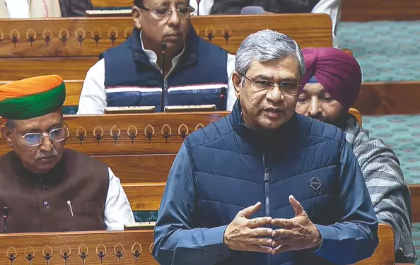 Passengers must pay for excess baggage on trains: Govt tells Parl Passengers must pay for excess baggage on trains: Govt tells Parl