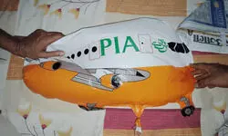 Security forces recover 10 balloons carrying Pakistani flag in Kashmir close to LoC