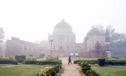 Delhis air quality improves, AQI recorded at 221 in Poor category