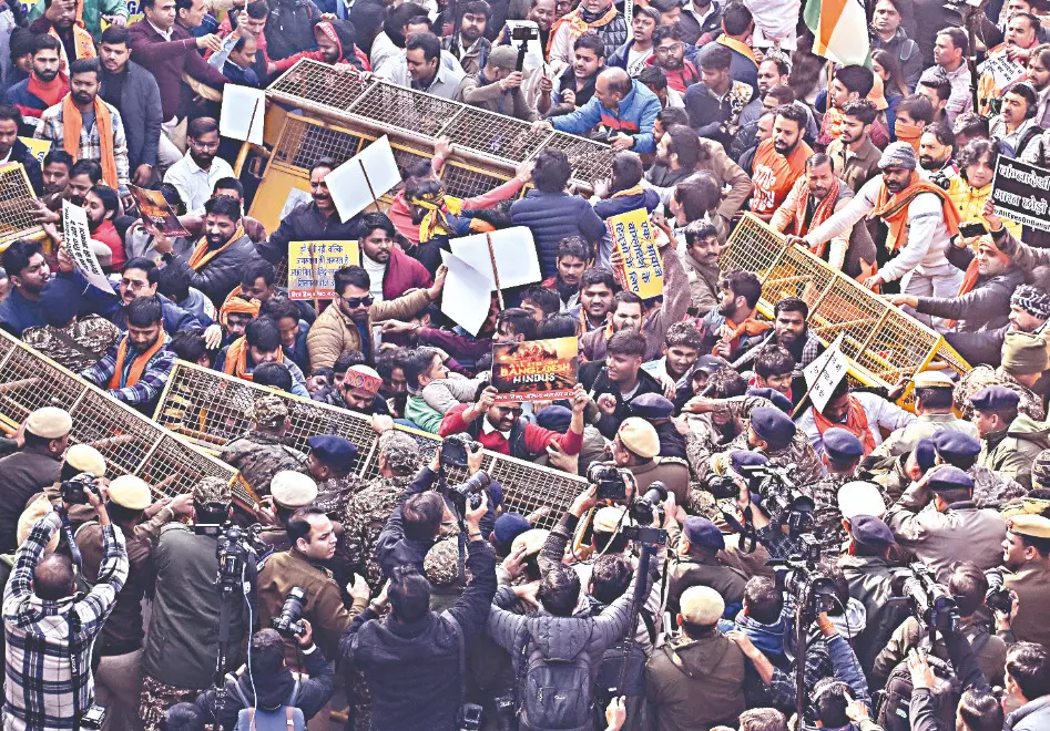 MEA cites over 2,900 attacks on minorities, seeks justice for recent lynching in Bangladesh