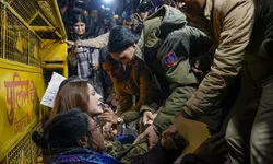 Unnao rape case: Police detain Cong leader, activists protesting near Parliament