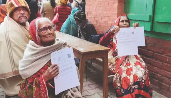 Malda: Elderly, disabled voters, face harassment at SIR hearing Malda: Elderly, disabled voters, face harassment at SIR hearing