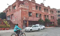 JNU students march against changes to Aravalli protection JNU students march against changes to Aravalli protection