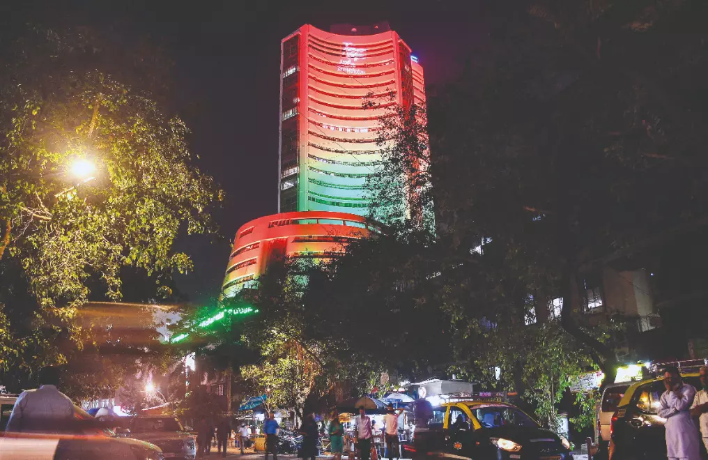 Bourses rally nearly 1% on last trading session of 2025 Bourses rally nearly 1% on last trading session of 2025