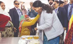 How Atal Canteens Are Making Delhi More Compassionate