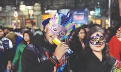 Park Street lights up as Kolkata rings in New Year