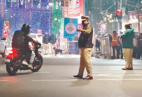 New Year’s Eve: More than 1K motorists booked, 263 arrested