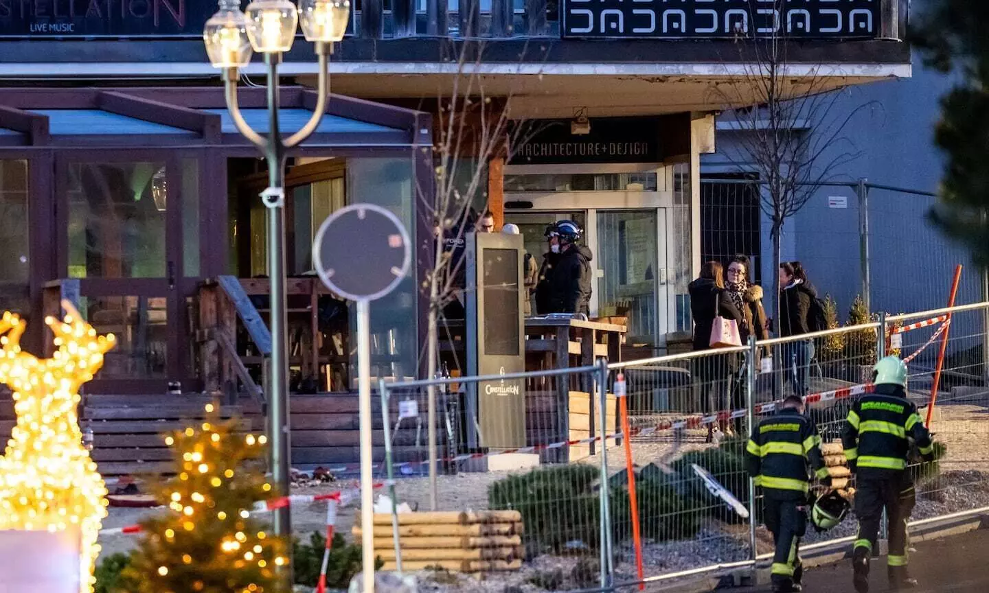 Several tens dead, about 100 injured in fire at Swiss Alps bar during New Years celebration Several tens dead, about 100 injured in fire at Swiss Alps bar during New Years celebration
