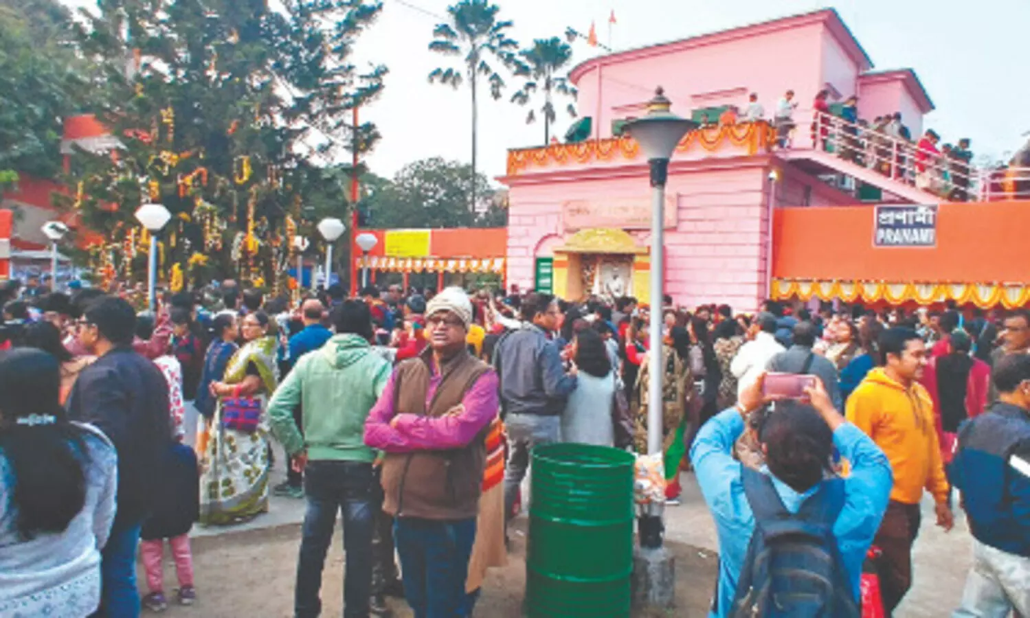 Puja & picnics: Kolkata marks New Year with Kalpataru Utsav and holiday cheer