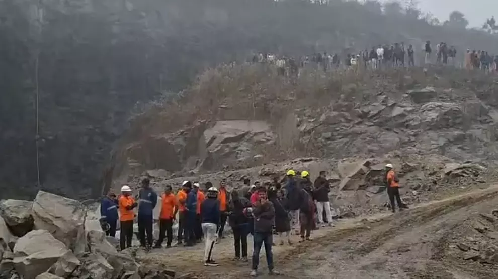 Several feared dead after rock collapses at stone quarry in Odisha’s Dhenkanal Several feared dead after rock collapses at stone quarry in Odisha’s Dhenkanal