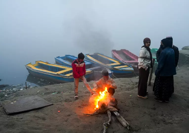 Delhi air quality improves marginally, AQI in ‘poor’ category Delhi air quality improves marginally, AQI in ‘poor’ category