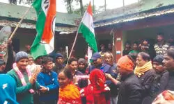 Jalpaiguri: Subarnapur Tea Garden reopens after four-month stalemate