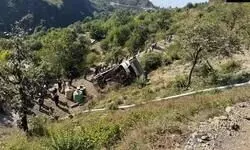 4 killed, several injured as pick-up van falls into gorge in Manipur 4 killed, several injured as pick-up van falls into gorge in Manipur