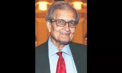 Amartya Sen lands in SIR row over spelling error; EC clears the air Amartya Sen lands in SIR row over spelling error; EC clears the air