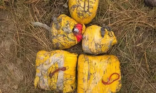 Anti-Narcotics Task Force, BSF seize 19.980 kg heroin in trans-border smuggling bust, 4 arrested Anti-Narcotics Task Force, BSF seize 19.980 kg heroin in trans-border smuggling bust, 4 arrested
