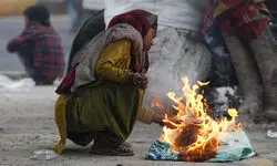 Delhi shivers as mercury dips to 5.8 deg C, third lowest this season