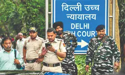 HC seeks govt and L-G’s response on minority schools’ challenge to fee law HC seeks govt and L-G’s response on minority schools’ challenge to fee law