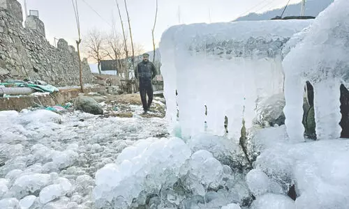 Delhi shivers at 4.6°C with drizzle as chill grips north, east India