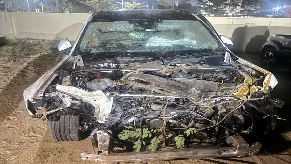 One killed, 16 injured as speeding Audi crashes into roadside stalls in Jaipur