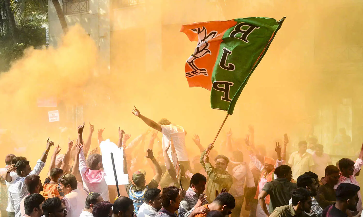 Civic Polls | BJP triumphs over Thackerays in Mumbai, trumps Pawars in Pune