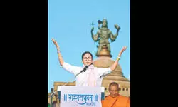 Mamata lays foundation stone of ‘world’s tallest Mahakal statue’