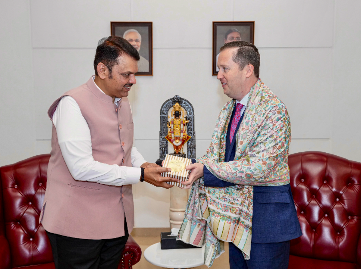 CM Fadnavis, US envoy Gor discuss boosting investments and business ties