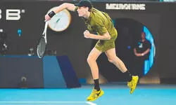 Tale of two champs: Sinner, Keys notch contrasting wins