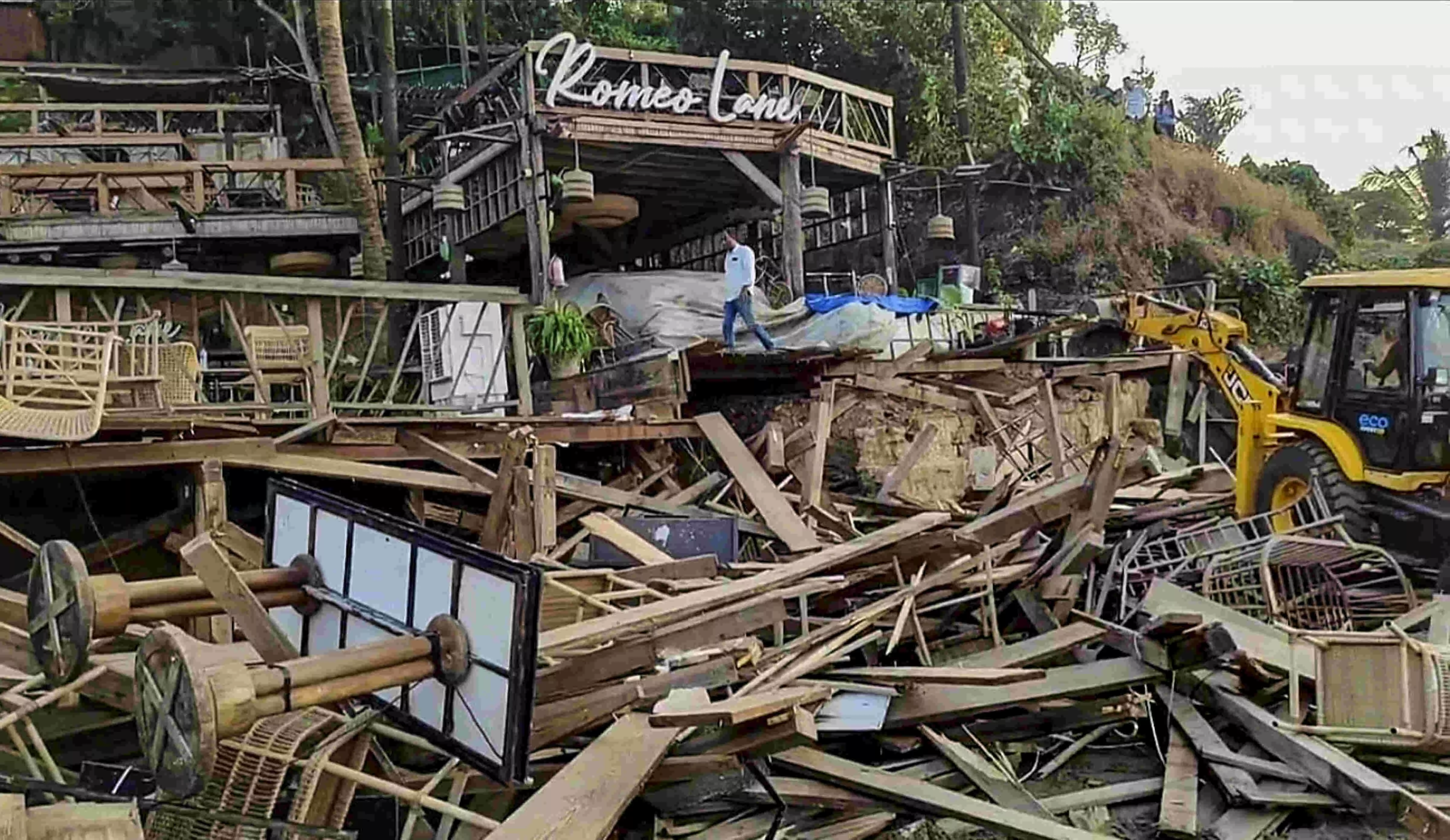 Goa nightclub fire: Ex-sarpanch surrenders after dismissal of his bail plea Goa nightclub fire: Ex-sarpanch surrenders after dismissal of his bail plea