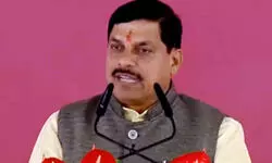 CM Yadav loses balance while riding police horse at event in Ujjain, escapes unhurt CM Yadav loses balance while riding police horse at event in Ujjain, escapes unhurt