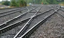 UP: Woman, her daughter hit by train while crossing railway track in Kaushambi UP: Woman, her daughter hit by train while crossing railway track in Kaushambi