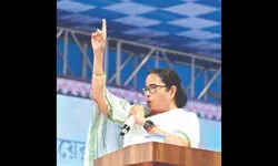 Mamata calls ECI’s Nat’l Voters’ Day celebration a ‘tragic farce’