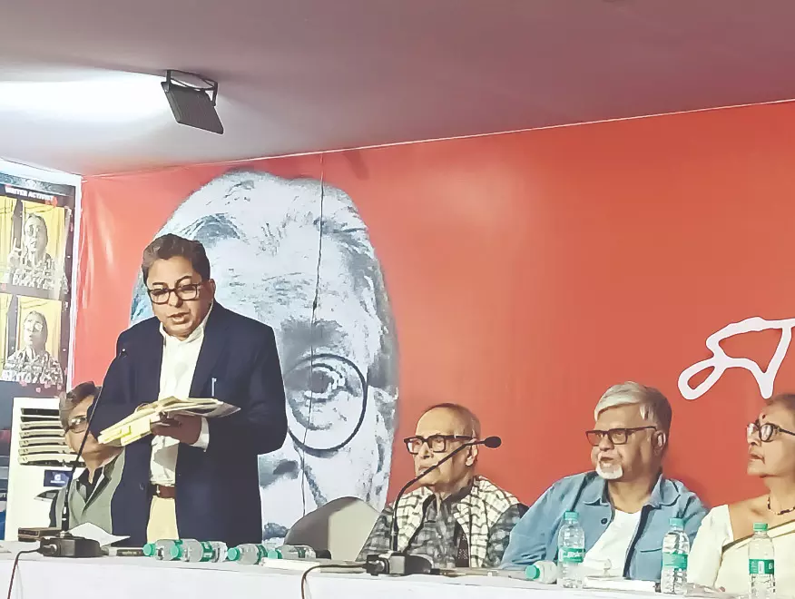 Alapan Bandyopadhyay maps ‘Bengali mind’ in new book Alapan Bandyopadhyay maps ‘Bengali mind’ in new book