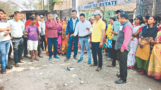 Ambari tea garden workers burn pact Ambari tea garden workers burn pact