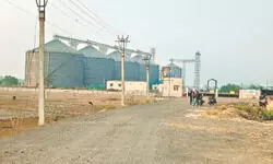South Dinajpur landowners partially open silo godown South Dinajpur landowners partially open silo godown