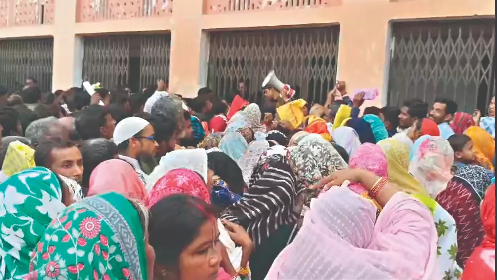 Violence at SIR hearing centre in Malda leaves several injured