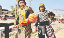 ‘Yamraj’ act spreads railway safety message at Bally Station