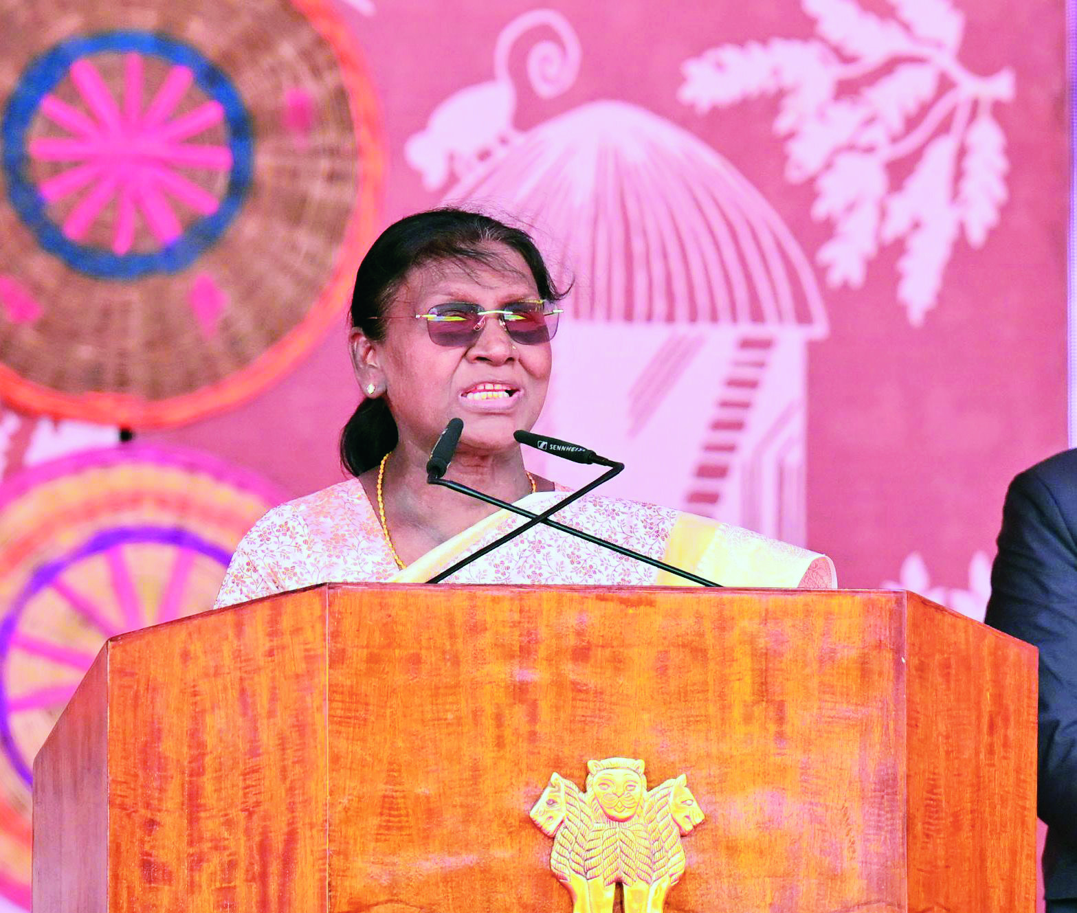 Prez Murmu inaugurates Bastar Pandum 2026 at Jagdalpur