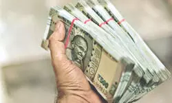 FPIs invest rS 8,100 crore in Feb so far on US trade deal