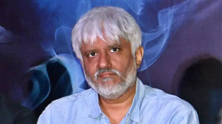 SC grants bail to film maker Vikram Bhatt, wife in cheating case SC grants bail to film maker Vikram Bhatt, wife in cheating case