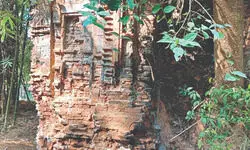 S Dinajpur: ‘Forgotten’ Shiva temple battles time & ‘neglect’ S Dinajpur: ‘Forgotten’ Shiva temple battles time & ‘neglect’
