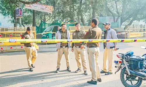 Boy fatally stabbed by minor in Rohini; friend held him down: Cops Boy fatally stabbed by minor in Rohini; friend held him down: Cops