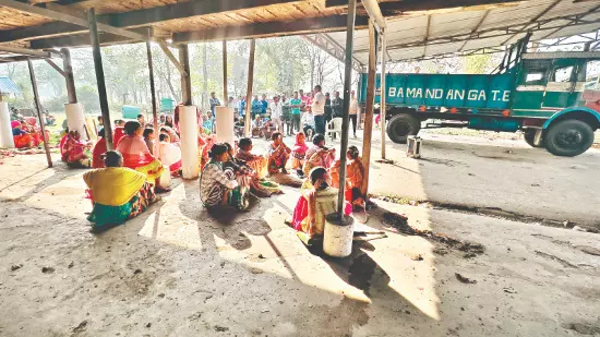 Bamundanga–Tundu tea garden reopens; Workers raise wage concerns Bamundanga–Tundu tea garden reopens; Workers raise wage concerns