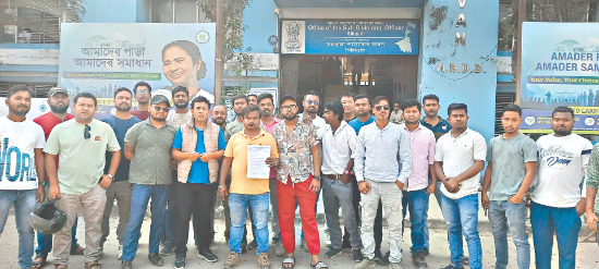 App-Based Cab Drivers Seek Administrative Intervention Over Alleged Harassment at Bagdogra Airport