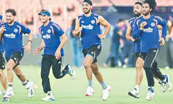 India confront spin frailties, back Abhishek as Morkel sharpens focus ahead of SA Test India confront spin frailties, back Abhishek as Morkel sharpens focus ahead of SA Test