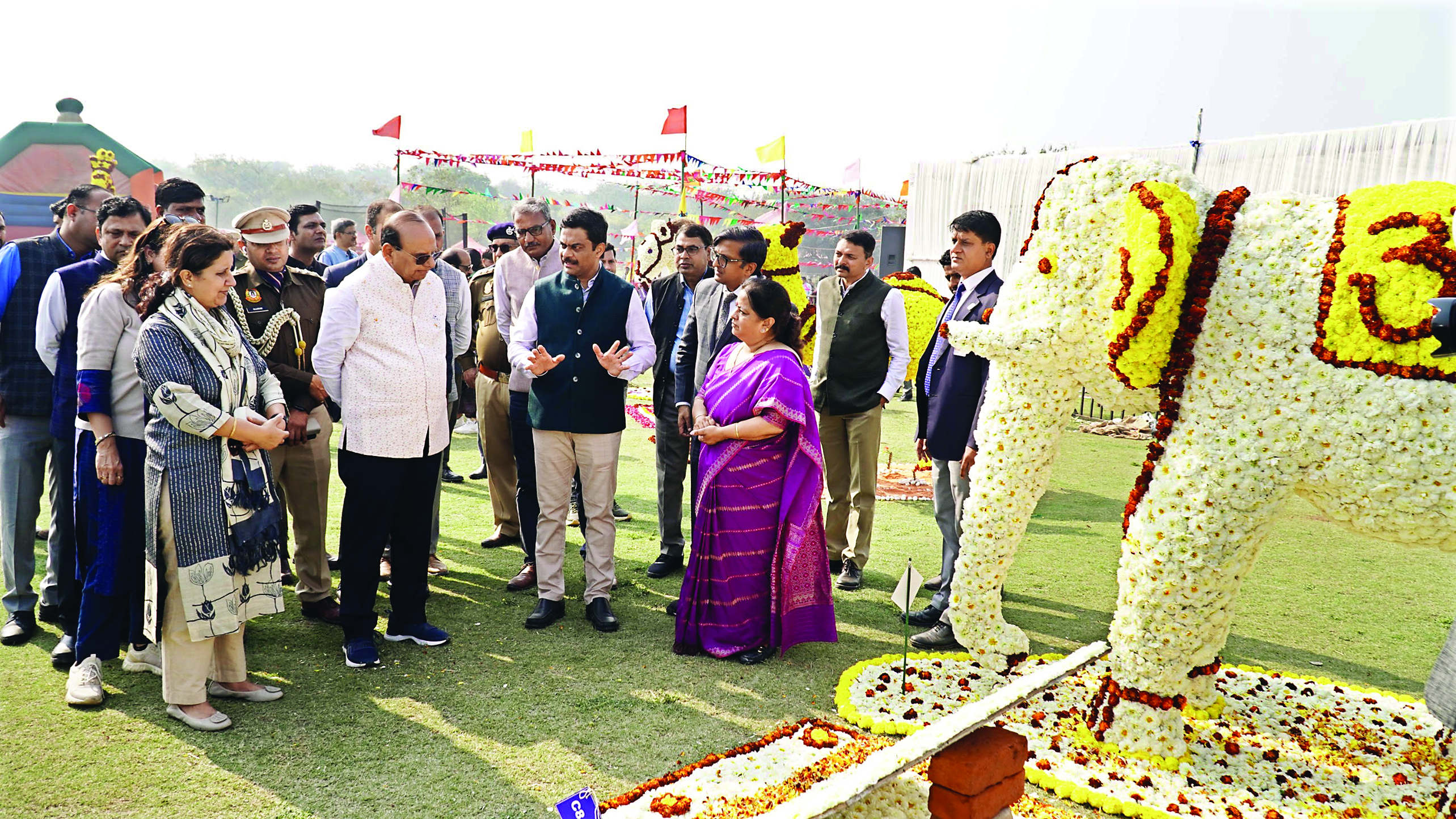 L-G Saxena launches cycle track at Asita