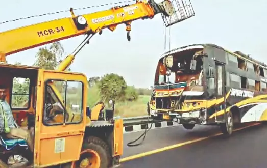 Lucknow: Six killed & 21 injured as double-decker bus overturns Lucknow: Six killed & 21 injured as double-decker bus overturns