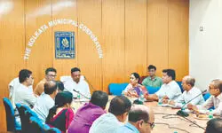 Mamata to celebrate Holi and Dol Yatra on March 2