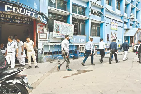 Judges’ security beefed up after hoax bomb threats at 6 courts Judges’ security beefed up after hoax bomb threats at 6 courts