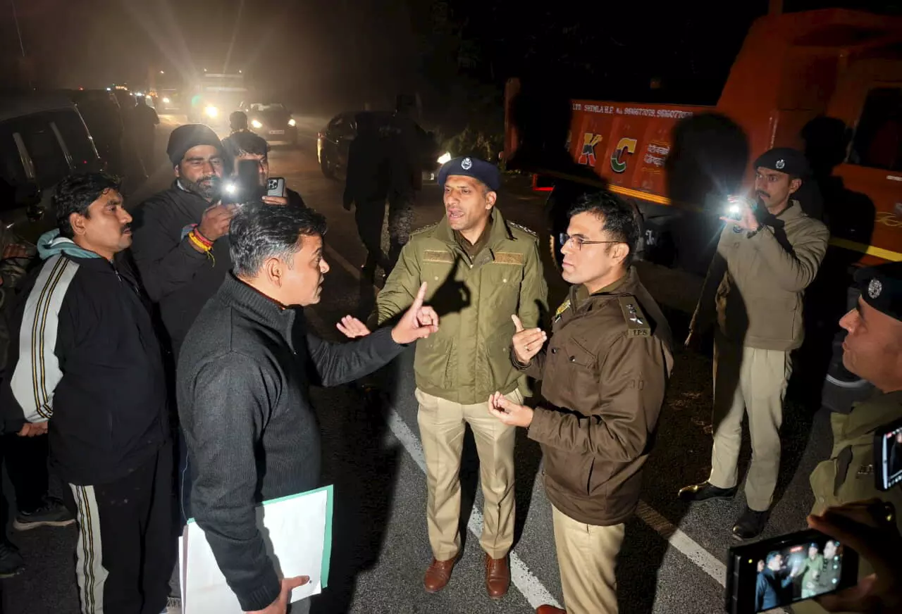 AI Summit protest: Delhi, Shimla police drama enters wee hours after Youth Cong activists arrest AI Summit protest: Delhi, Shimla police drama enters wee hours after Youth Cong activists arrest